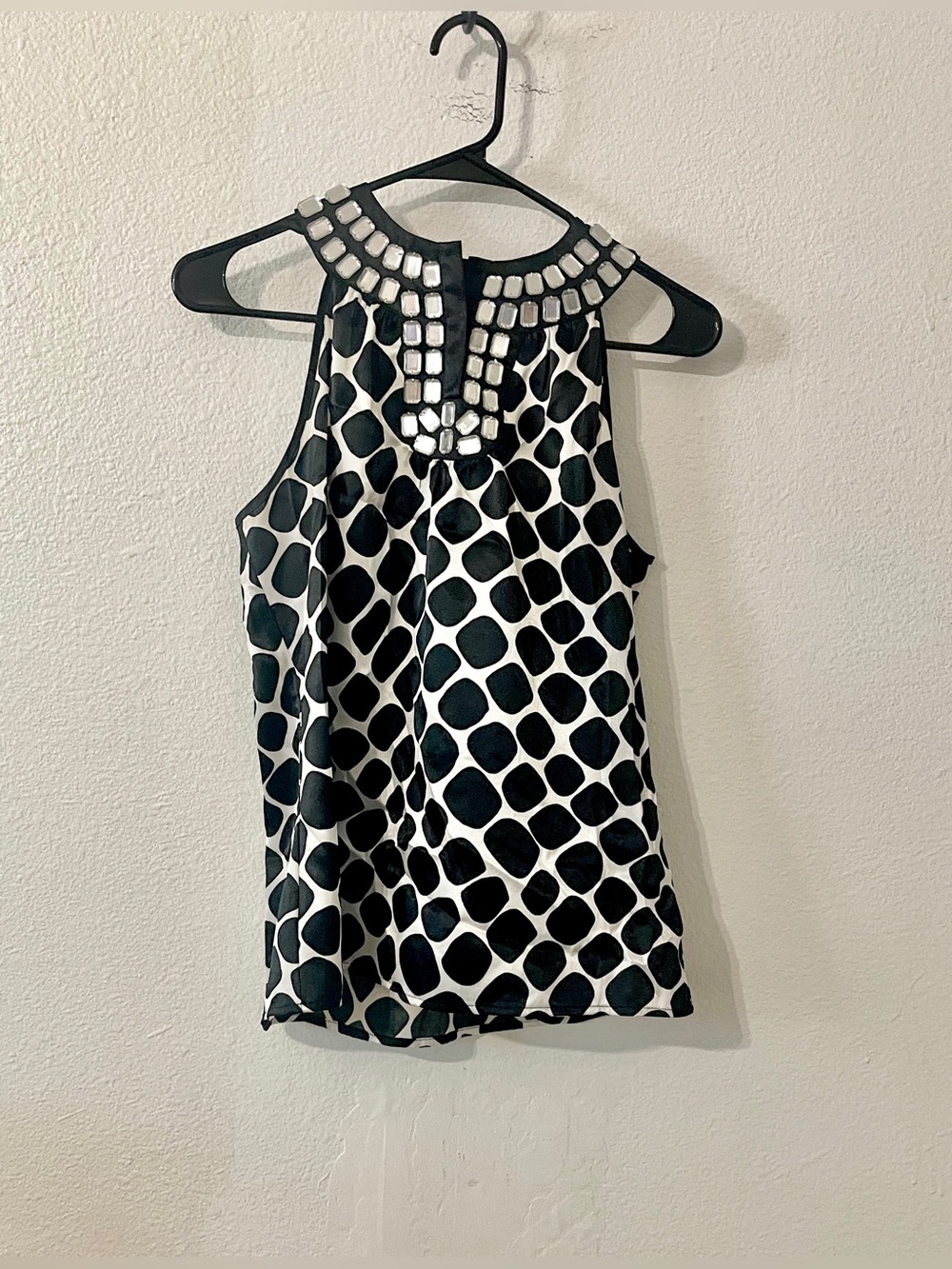 Michael Kors Y2K Beaded Unique Sleeveless Halter Top | Black & White | Size 2 P - Picture 2 of 6